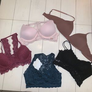 Bras / Bralettes